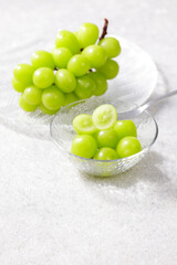 シャインマスカット　Shine Muscat (Green Seedless Grapes)