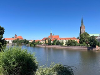 Fototapeta premium The Odra River and Wrocław Cathedral