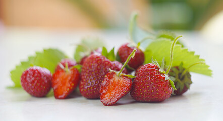 White marble table stands on a pedestal