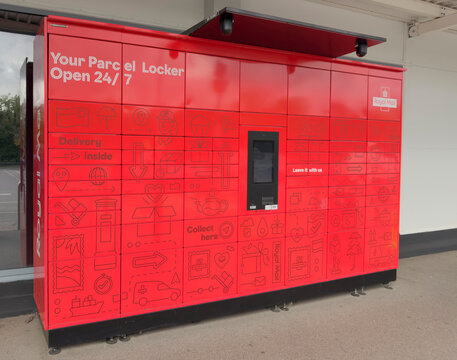 Basingstoke Hampshire, England UK. 24.09.2025. Royal Mail parcelcel locker for customer drop off and collection situated outside a supermarket in Basingstoke UK