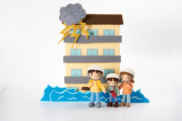 あみぐるみ人形　自然災害・避難