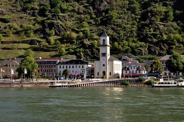 St.Goarshausen mit der Burg Katz