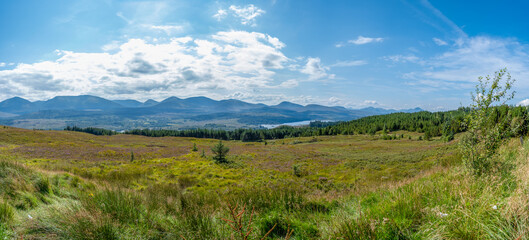 Loch Garry – 100-Megapixel-Panorama mit Blick auf Meall nan Rudhag, Glas Bheinn und Meall...