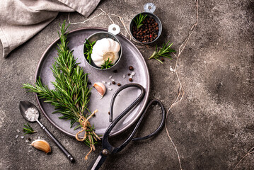 Rosemary, garlic, salt and pepper.