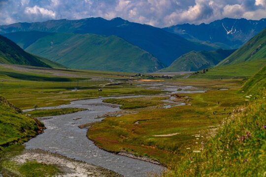 truso valley in georgia with abano mineral lake and travertine monument