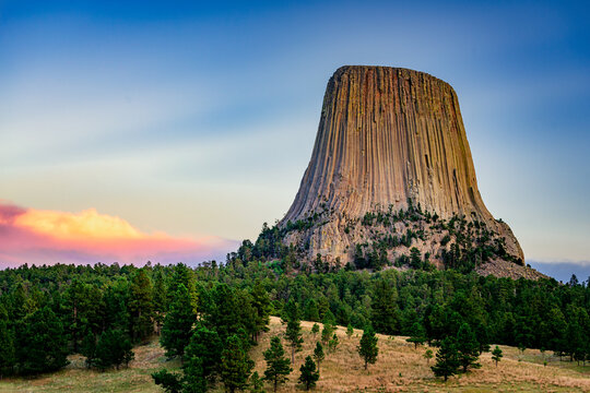  Devil's Tower monument in Wyoming