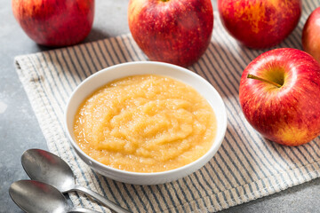 Organic Healthy Raw Apple Sauce