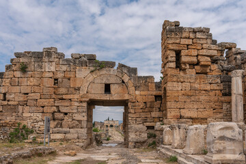 Fototapeta premium Turkey - Hierapolis - Colonnaded Street - Byzantine Gate