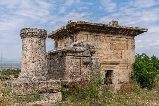 Turkey - Hierapolis - Necropolis - Tomb 81 with Column and Sarcophagus