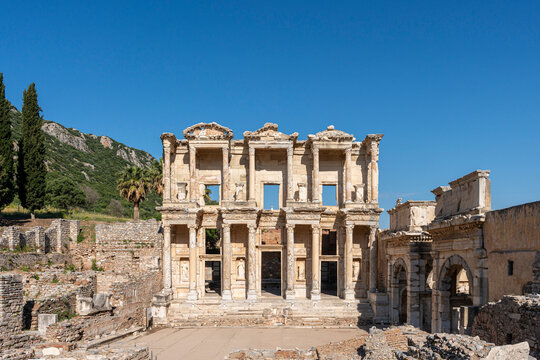 Turkey - Ephesus - Celsus Library Fa&ccedil;ade