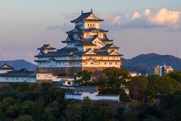 日本の風景・秋　夕暮れの世界遺産　国宝姫路城