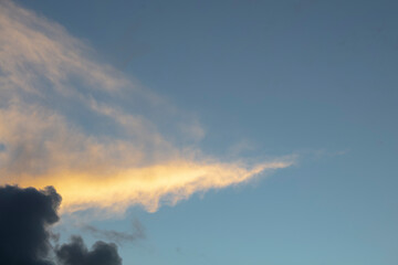 Ciel Tropical Dramatique Envoûtant – Overlay de Fond de Ciel pour Retouche Photo