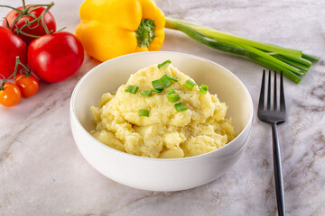 Mashed potato with green onion