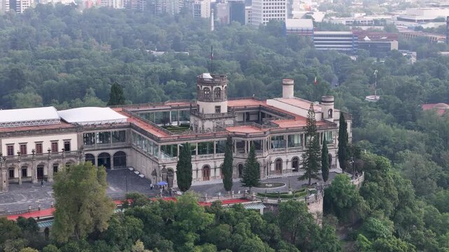 Rotational shot of castillo de chapultepec at morning