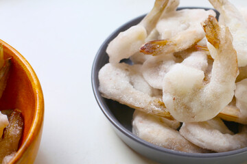 Frosted shrimps preserved for cooking