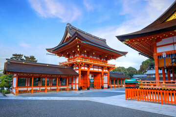 Naklejka premium Fushimi Inari Taisha, an important Shinto shrine, famous for its thousands of vermilion torii gates in Kyoto, Japan