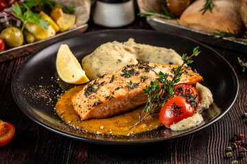Grilled salmon fillet with mashed potatoes