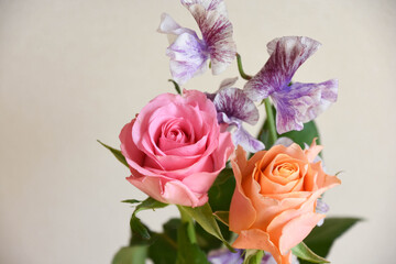 薔薇とスイートピー