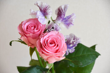 薔薇とスイートピー