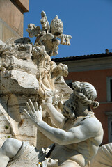 Piazza Navona, plus grande place touristique de Rome. Fontaine des Quatre-Fleuves, détail.