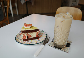 fig cake korea dessert cafe plate milk tea