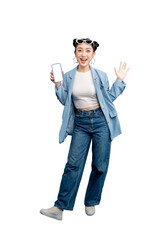 Full body Asian Woman holding smartphone, wave her hand and smiling brightly on PNG