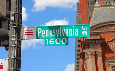 Obraz premium street sign for 1600 Pennsylvania Avenue is the White House address in Washington DC