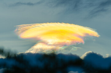 Cloud iridescence or iridescence is a colorful optical phenomenon that occurs on clouds. The colors are usually pastel, but sometimes they can be very bright or mixed. A beautiful work of art created 