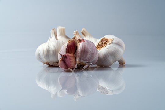 garlic and cloves