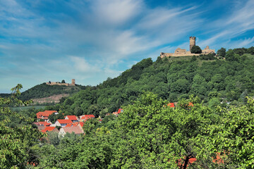 Panorama von M&uuml;hlberg mit den Drei Gleichen Burgen