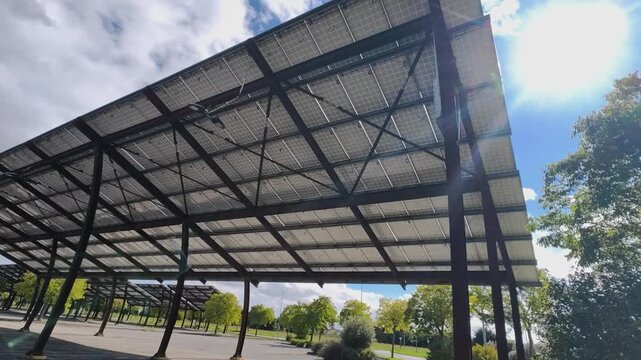 Pensiline fotovoltaiche