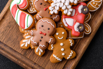 Obraz premium Christmas gingerbread, cookies, or baked goods for the winter holidays. Christmas gingerbread