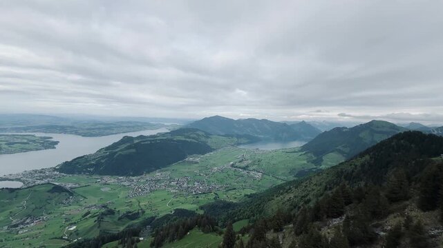 Stanserhorn Talfahrt Pilatus Luzern Bergbahn Seilbahn