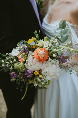 bride holding bouquet