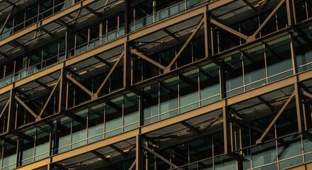 Obraz premium Intricate steel and glass facade of a contemporary building