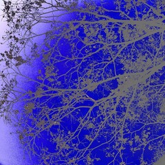 青のグラデーションの画面に広がる灰色の木の枝のシルエット