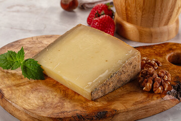 Gourmet hard aged yellow cheese