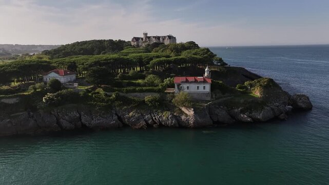 Faro de la Cerda en la Magdalena, Santander, Cantabria