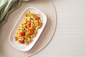 stir-fried tomatoes with egg on plate