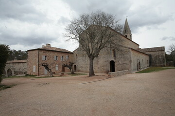 Abbazia del Thoronet, architettura cistercense in Provenza, Francia &ndash; Paesaggio storico e spirituale 
