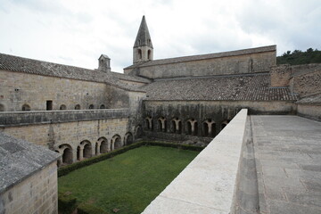 Abbazia del Thoronet, architettura cistercense in Provenza, Francia &ndash; Paesaggio storico e spirituale 