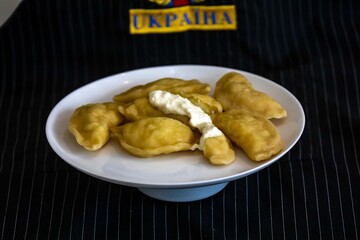 The best, most perfect, and most traditional Ukrainian food, known as perohê or pierog. Typical Christmas food. Mother's food. A fond memory.