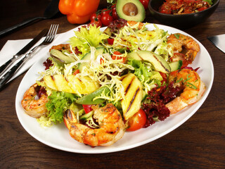 Fresh Mixed Salad with grilled Tiger Prawns, Avocado and Mango
