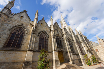 Fa&ccedil;ade de l'&eacute;glise Notre-Dame de Vitr&eacute; en Ille-et-Vilaine - Bretagne - France