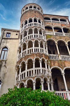 Scala Contarini del Bovolo (Palazzo Contarini del Bovolo) ,spiral staircases, Venice, Italy.