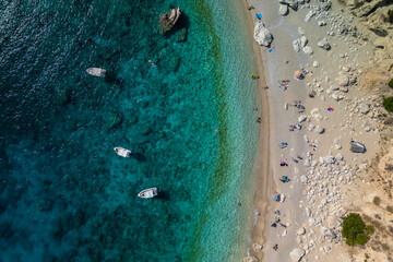 Gyali beach