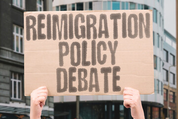 “Reimigration Policy Debate” States propose laws to bring back emigrants.
REIMMIGRATION....
