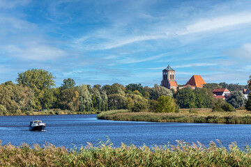 Aussicht auf Gartz an der Oderbmit Kirche St. Stephan im Land Brandenburg