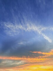 Obraz premium fantastic sunset sky background, colorful cloudy sky