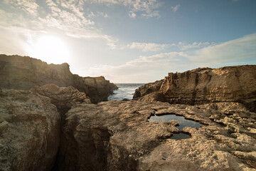 Fototapeta premium Breathtaking Coastal Landscapes of Malta: Cliffs, Rocks, and Sea